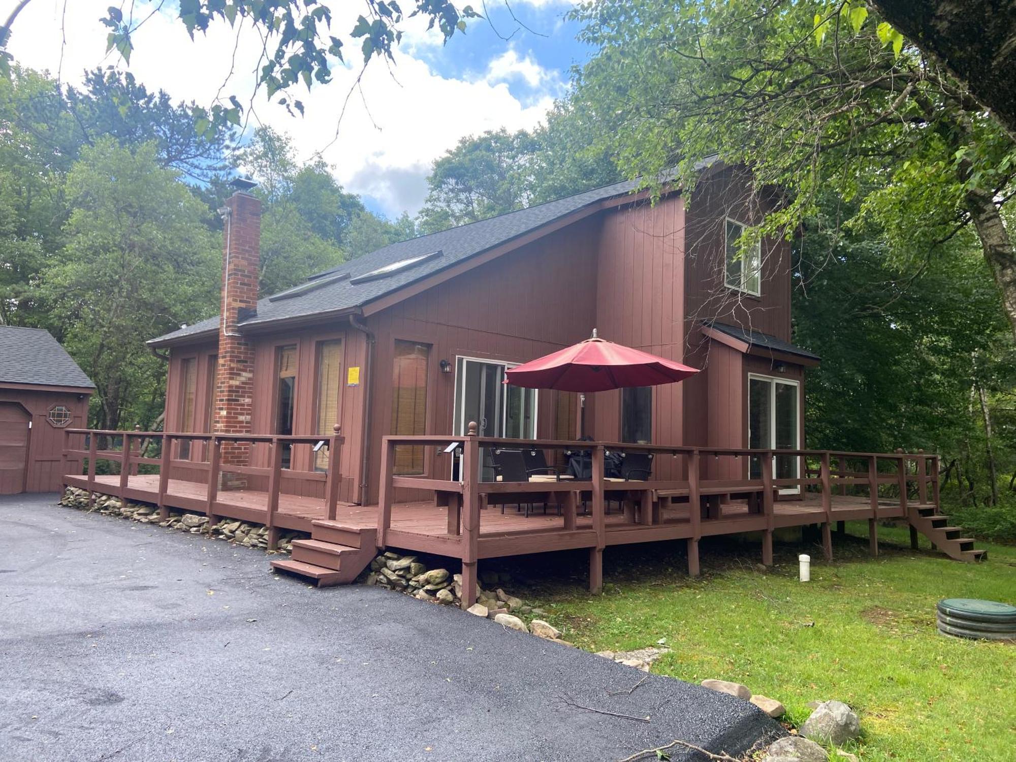 Ash Cottage In Poconos Near Camelback & Kalahari Long Pond Esterno foto